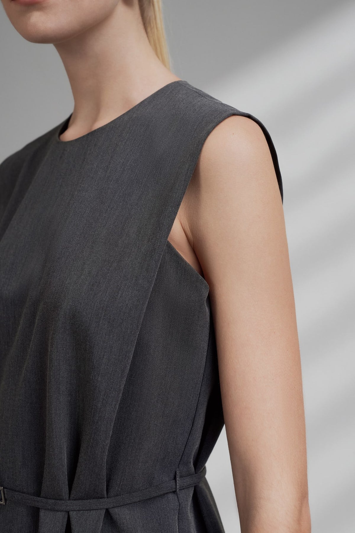 G2000 - Dresses - Sleeveless Tuck Detail Shift Dress