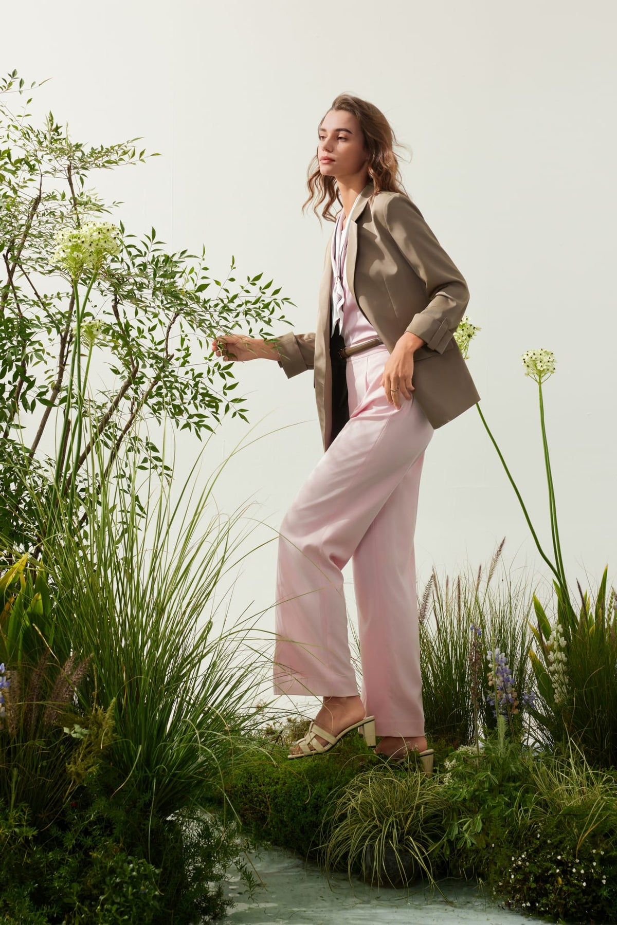 G2000 - Pants - Cooling Multi-Way Stretch Relaxed Straight Leg Suit Pants