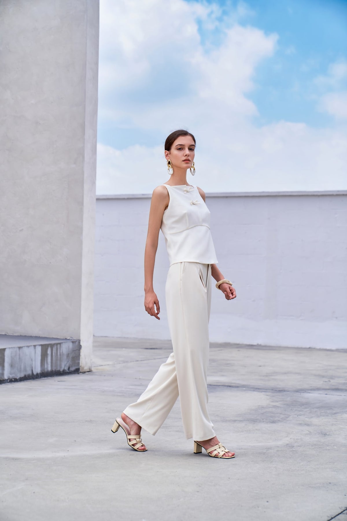 G2000 Blouses Bow Front Sleeveless Top