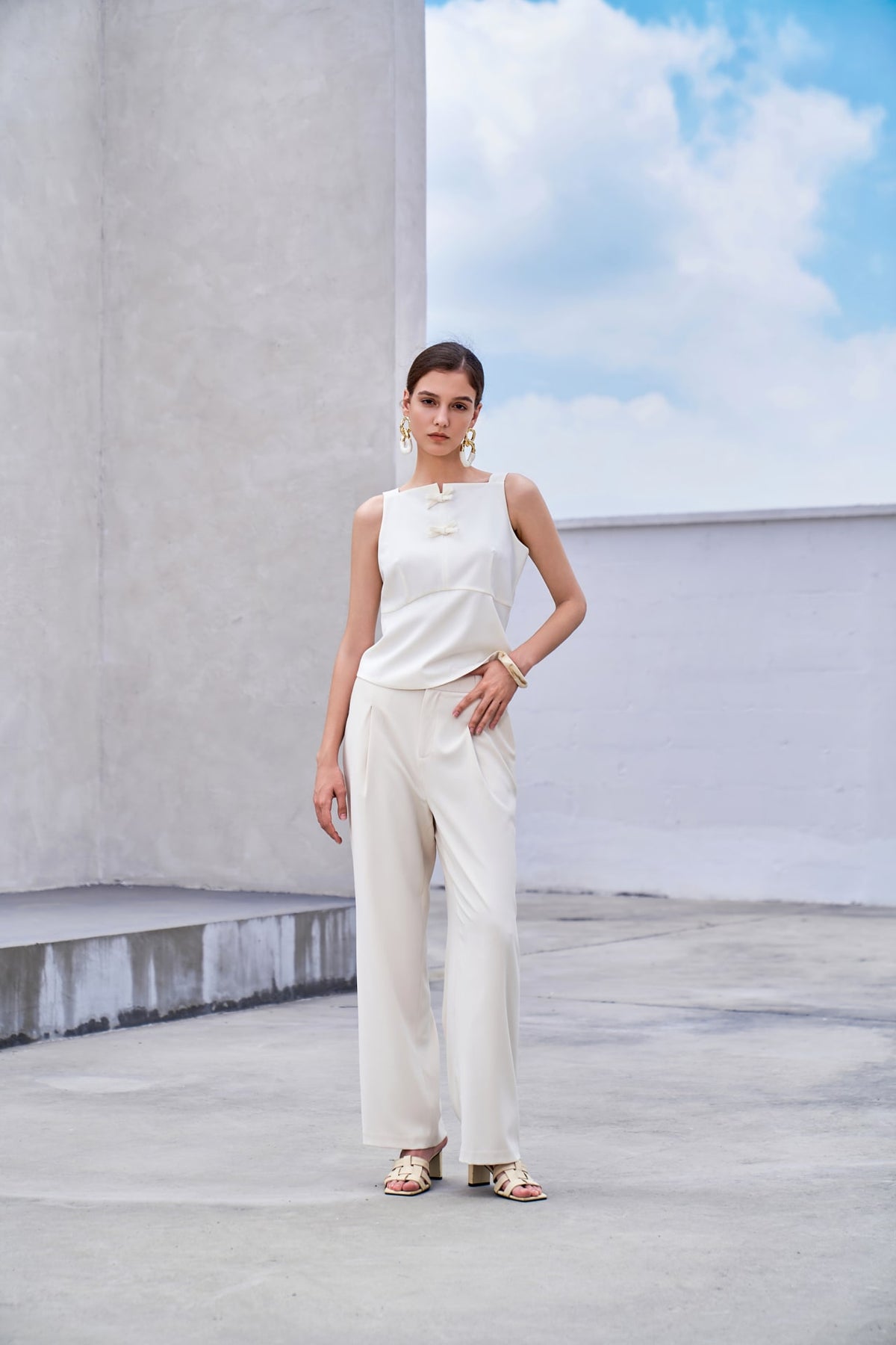G2000 Blouses Bow Front Sleeveless Top Pearl Elegance Regular