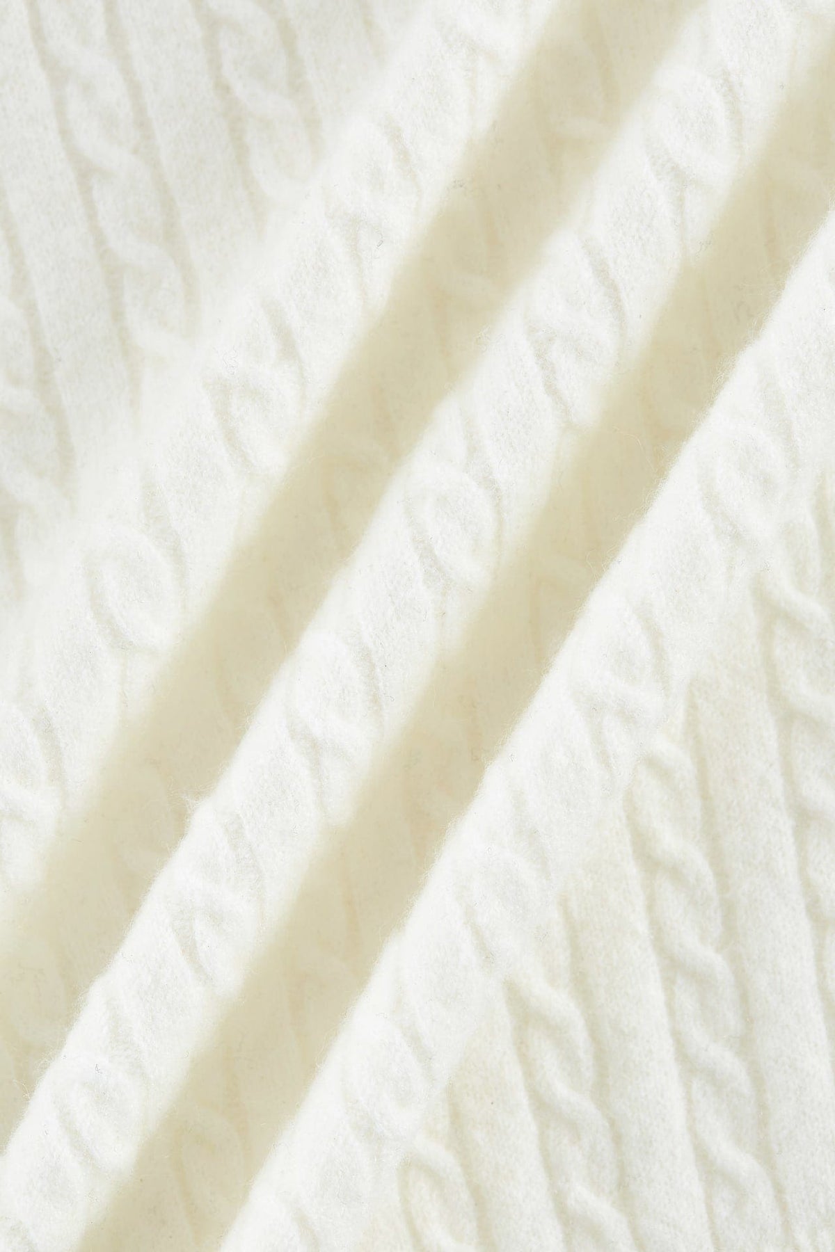 G2000 - Cardigans - Cable Cropped Cardigan