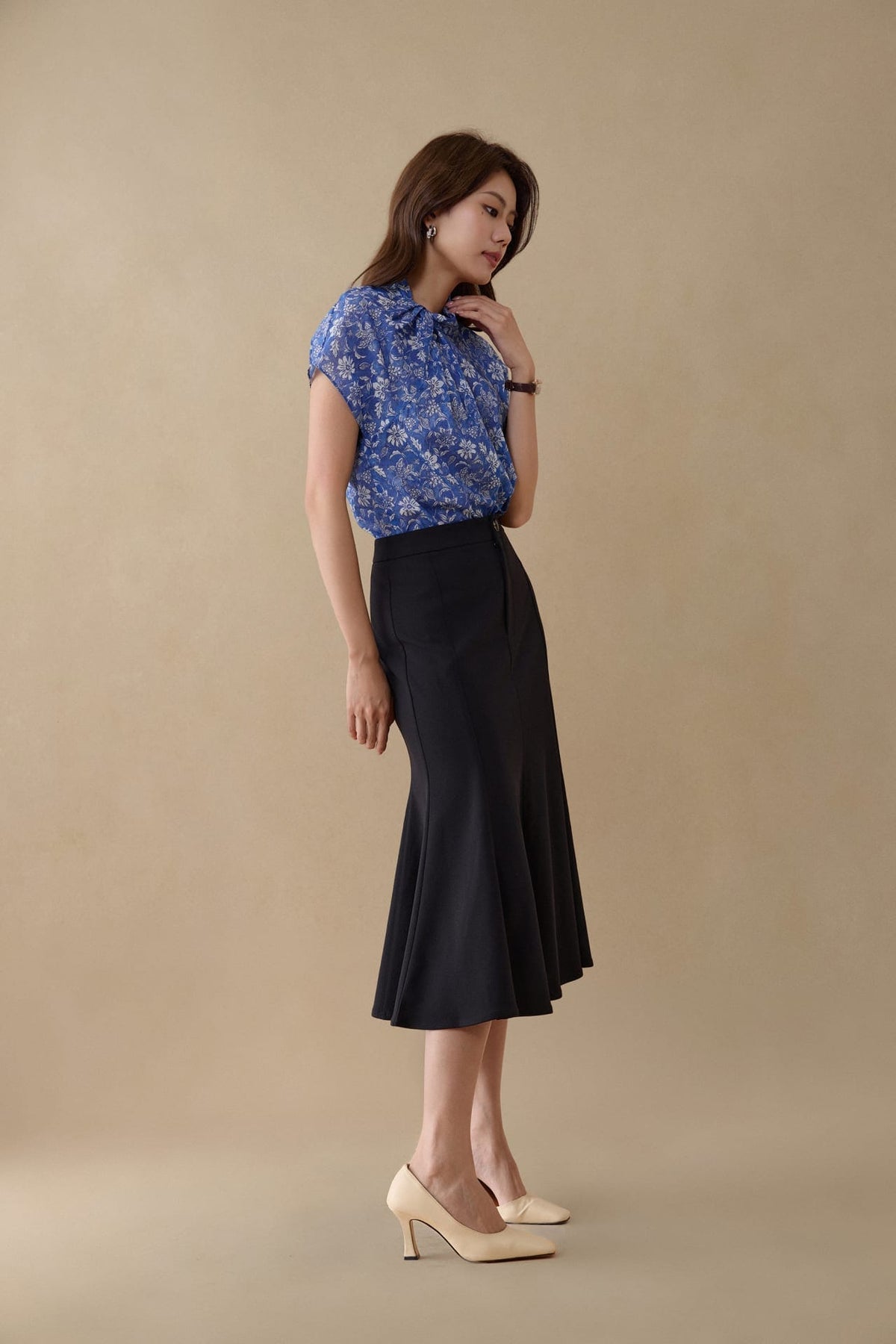 G2000 - Blouses - Tie-Neck Floral Print Blouse