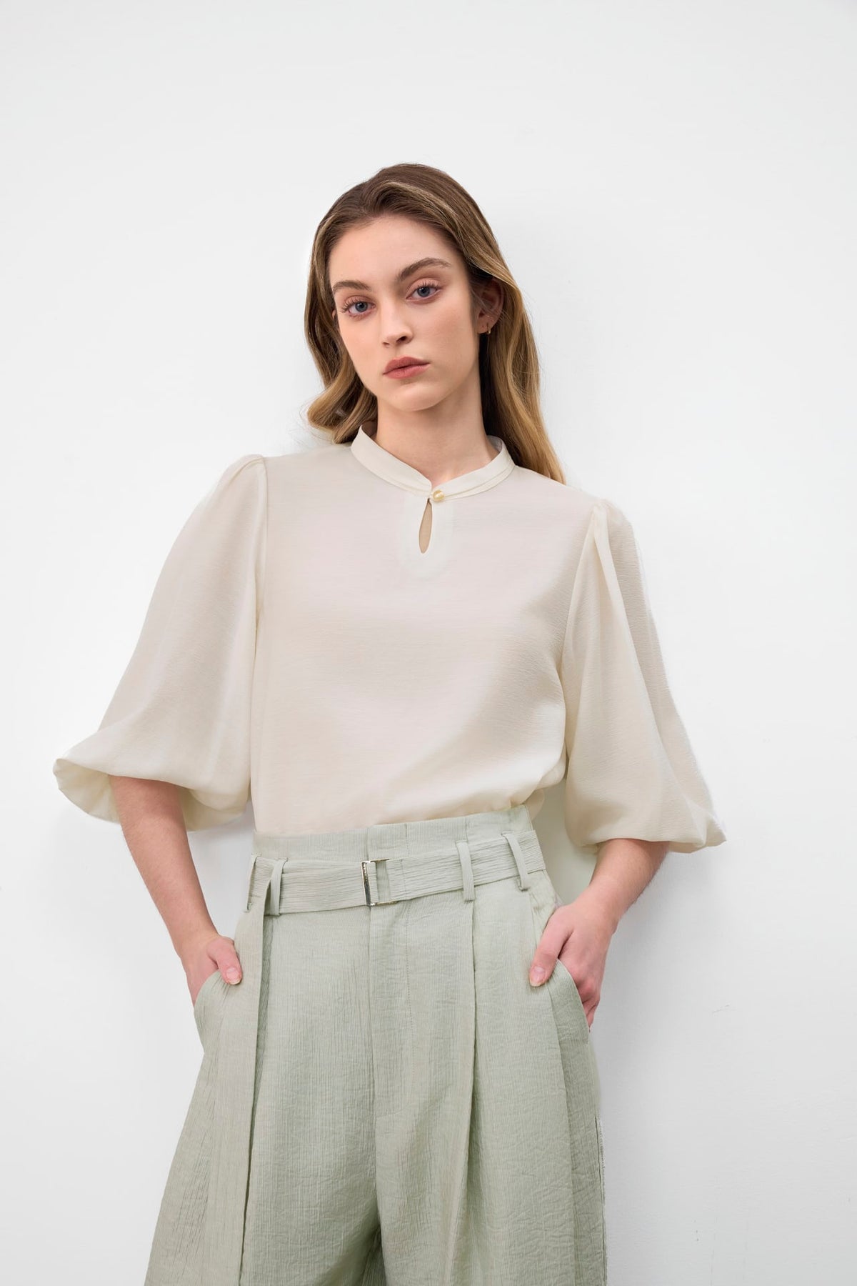 G2000 - Blouses - Pleated Detail Stand Collar Regualr Fit Blouse - Regular - Vanilla