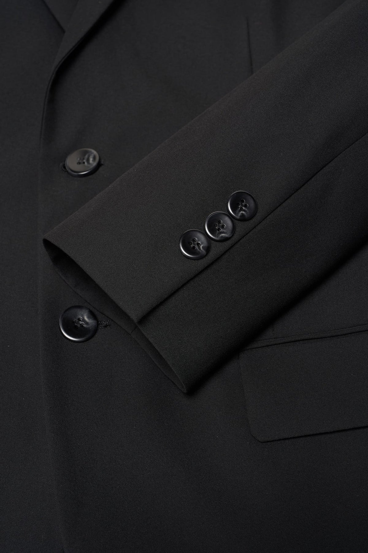 Anti-Bacterial Nylon Blend Twill Tailored Fit Suit Blazer