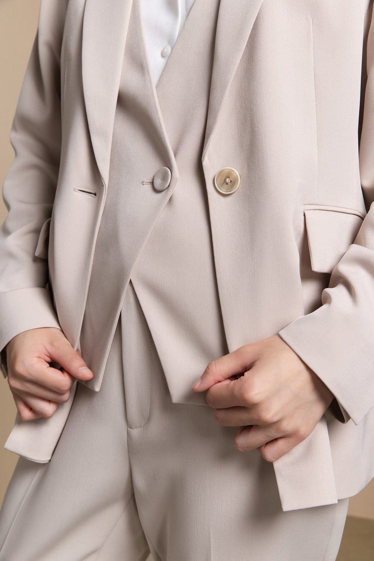 Poly Ottoman Comfort Fit Suit Blazer with Detachable Inner Placket