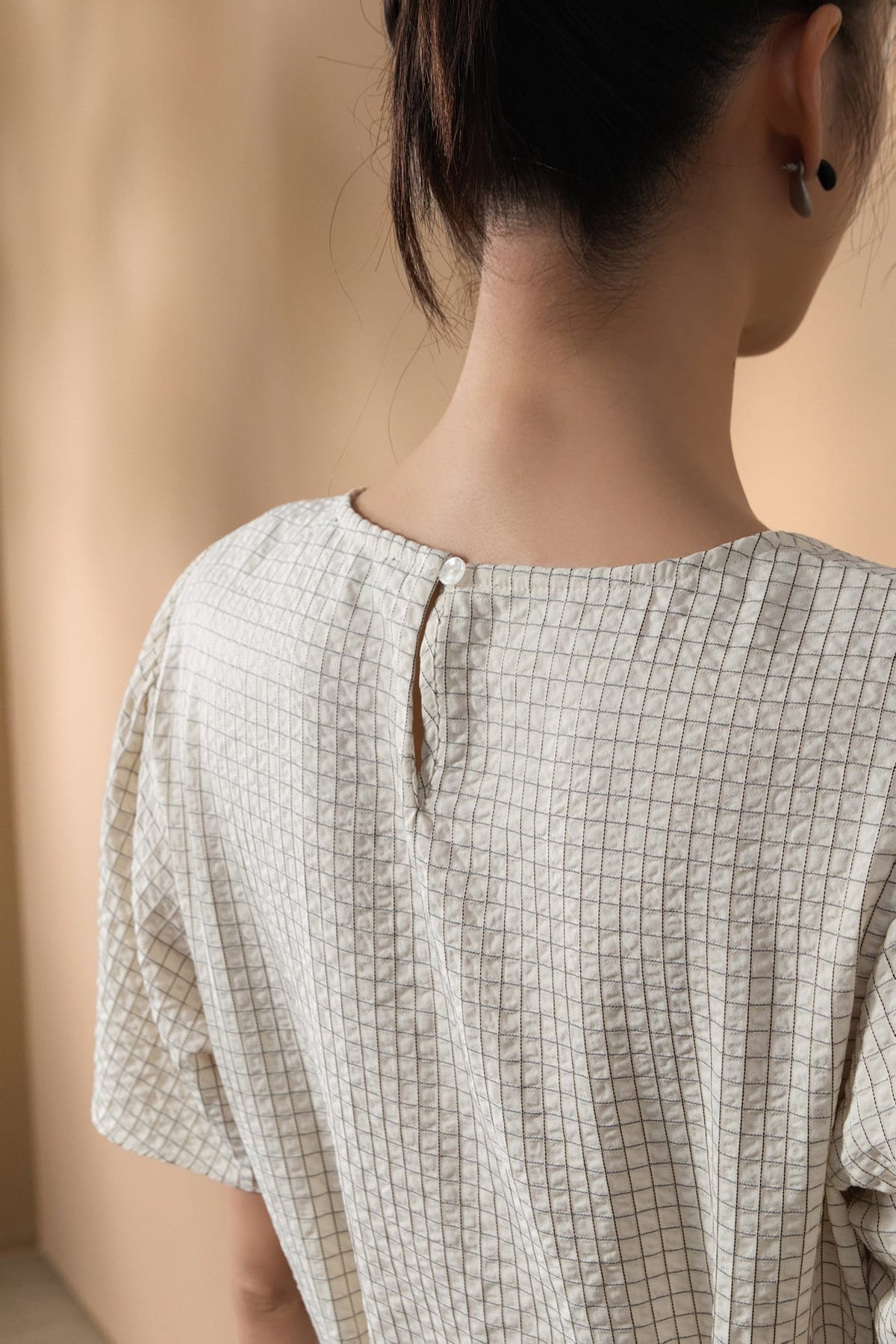 Poly Rayon Seersucker Check Relax Fit Round Neck Short Sleeve Blouse