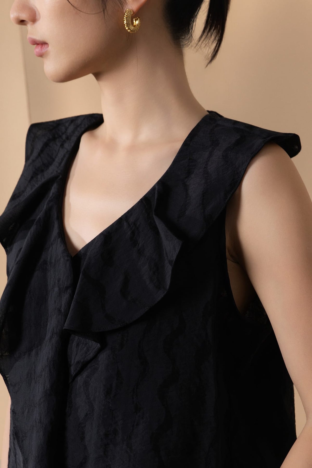 Lyocell Blend Jacquard Regular Fit Ruffle Collar Short Sleeve Blouse