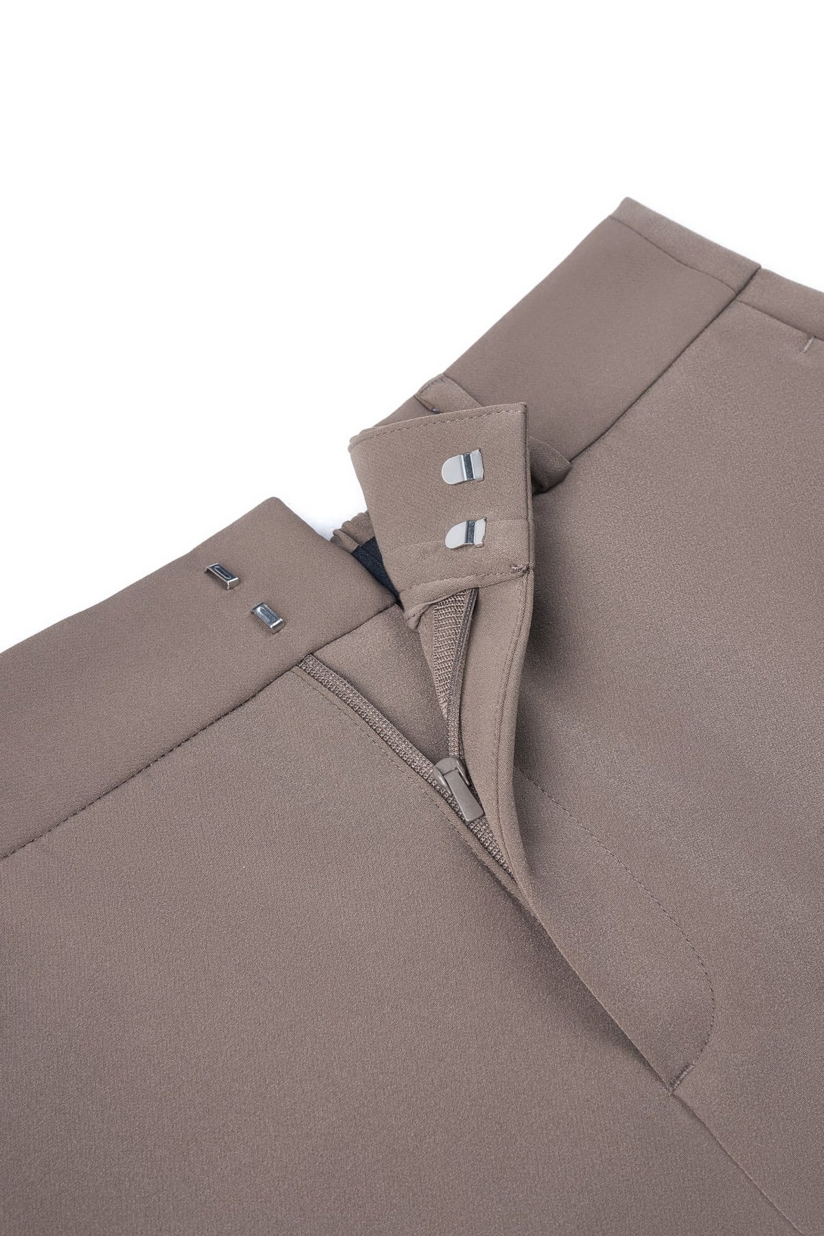 Poly Twill A-Shape Skirt with Belt