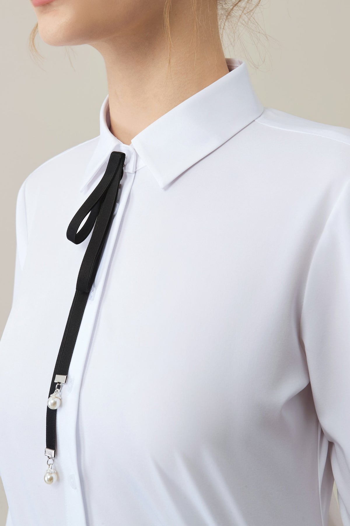 Non-Iron Dry Stretch Poplin Slim Fit Long Sleeve Shirt with Detachable Bow Tie