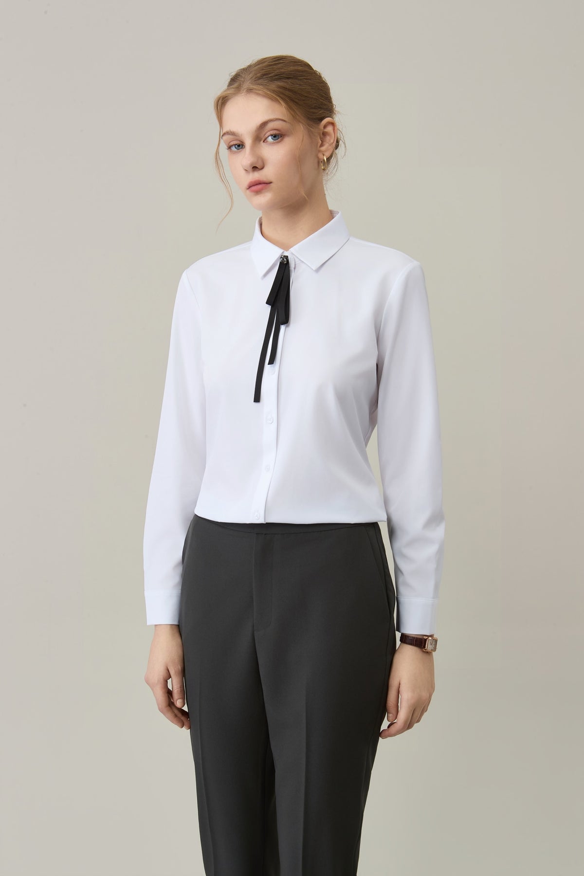 Non-Iron Dry Stretch Poplin Comfort Fit Long Sleeve Shirt with Detachable Bow Tie