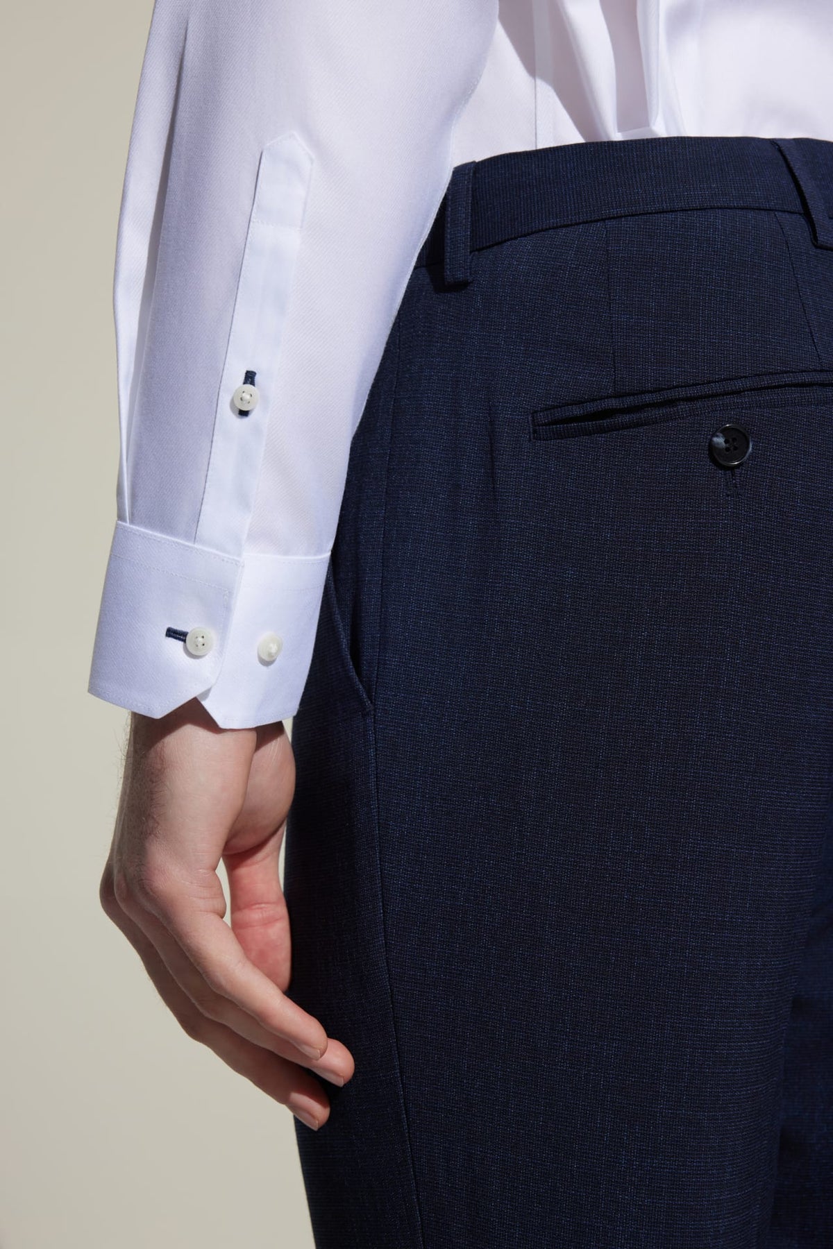 G2000 - Shirts - Non-Iron Premium Cotton Smart Fit Dobby Twill Shirt with Design Detail