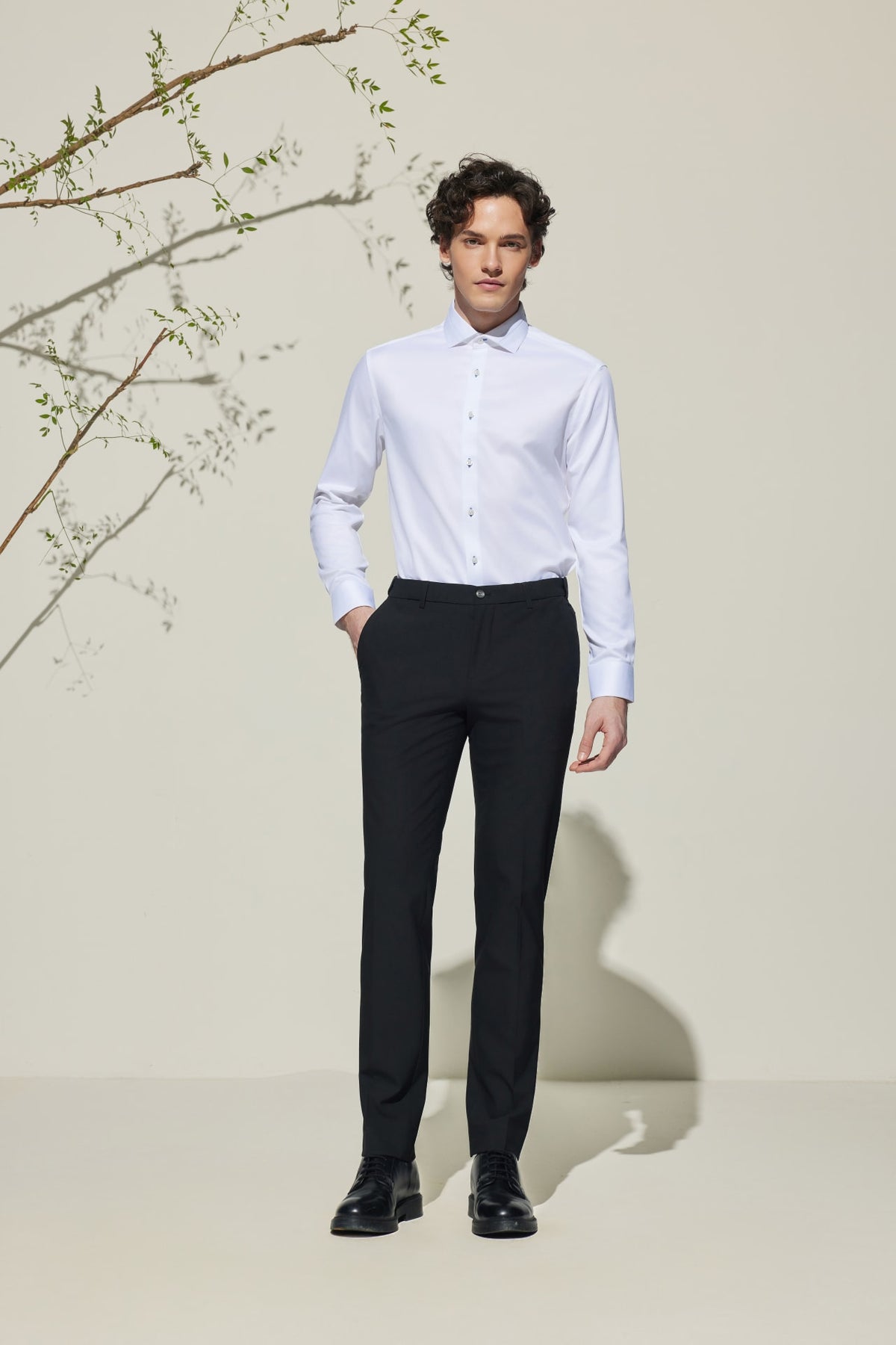 G2000 Shirts Non-Iron Cotton Stretch Smart Fit Fine Twill Shirt with Design Detail Polished Frost Smart