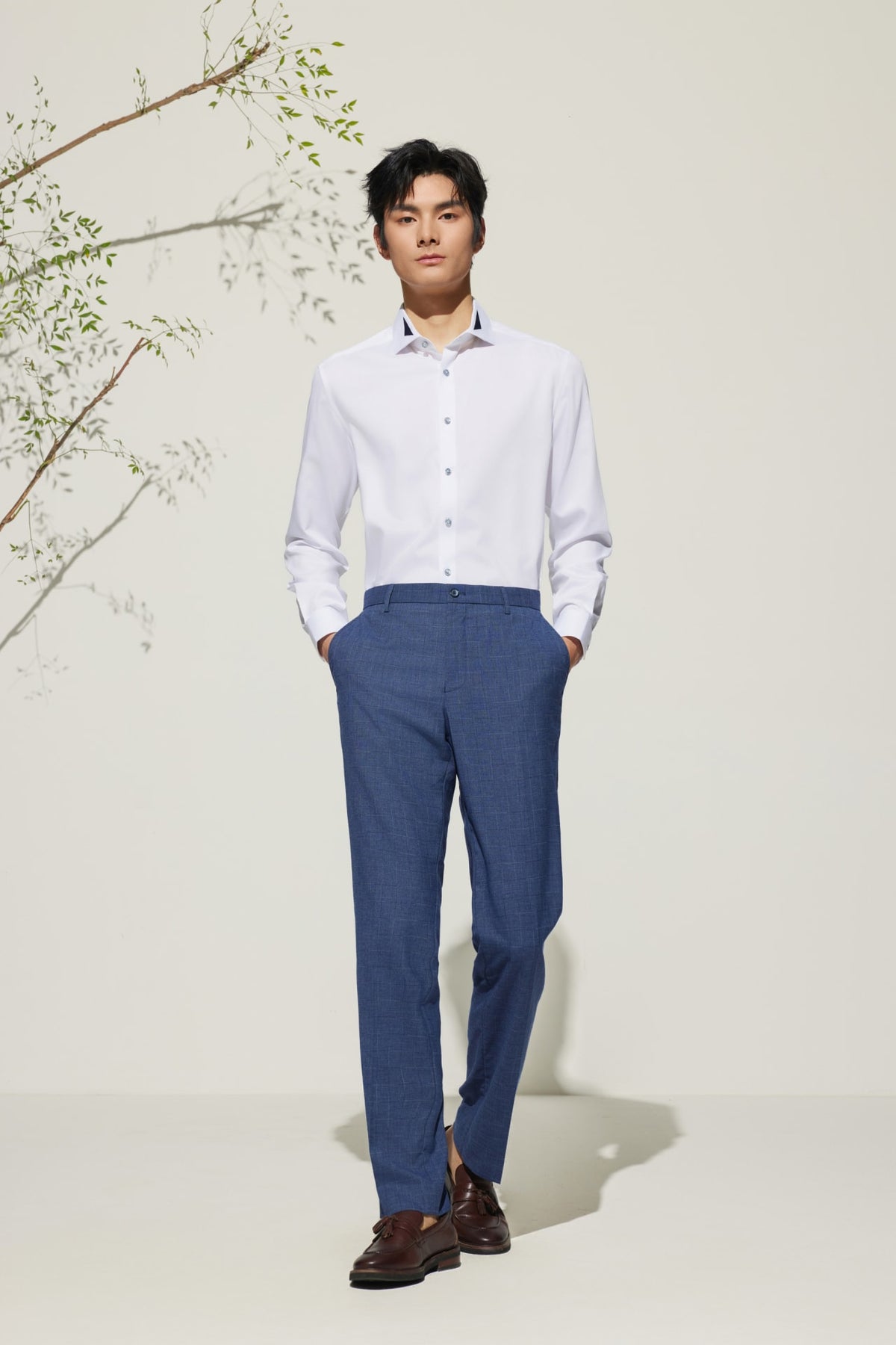 G2000 Shirts Non-Iron Super Soft Smart Fit Fine Twill Shirt with Design Detail