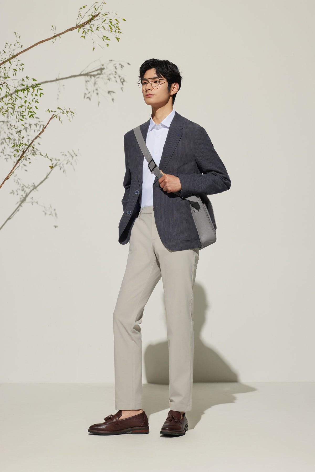 Non-Iron Dry Stretch Herringbone Smart Fit Long Sleeve Shirt