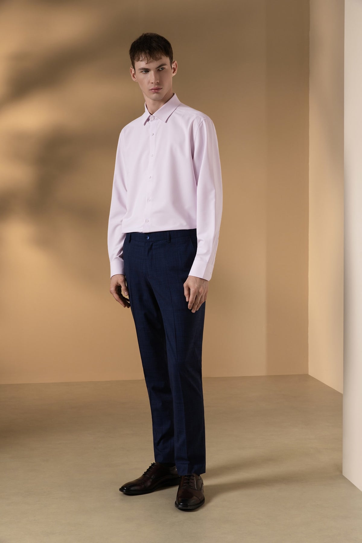 Non-Iron Dry Stretch Herringbone Smart Fit Long Sleeve Shirt