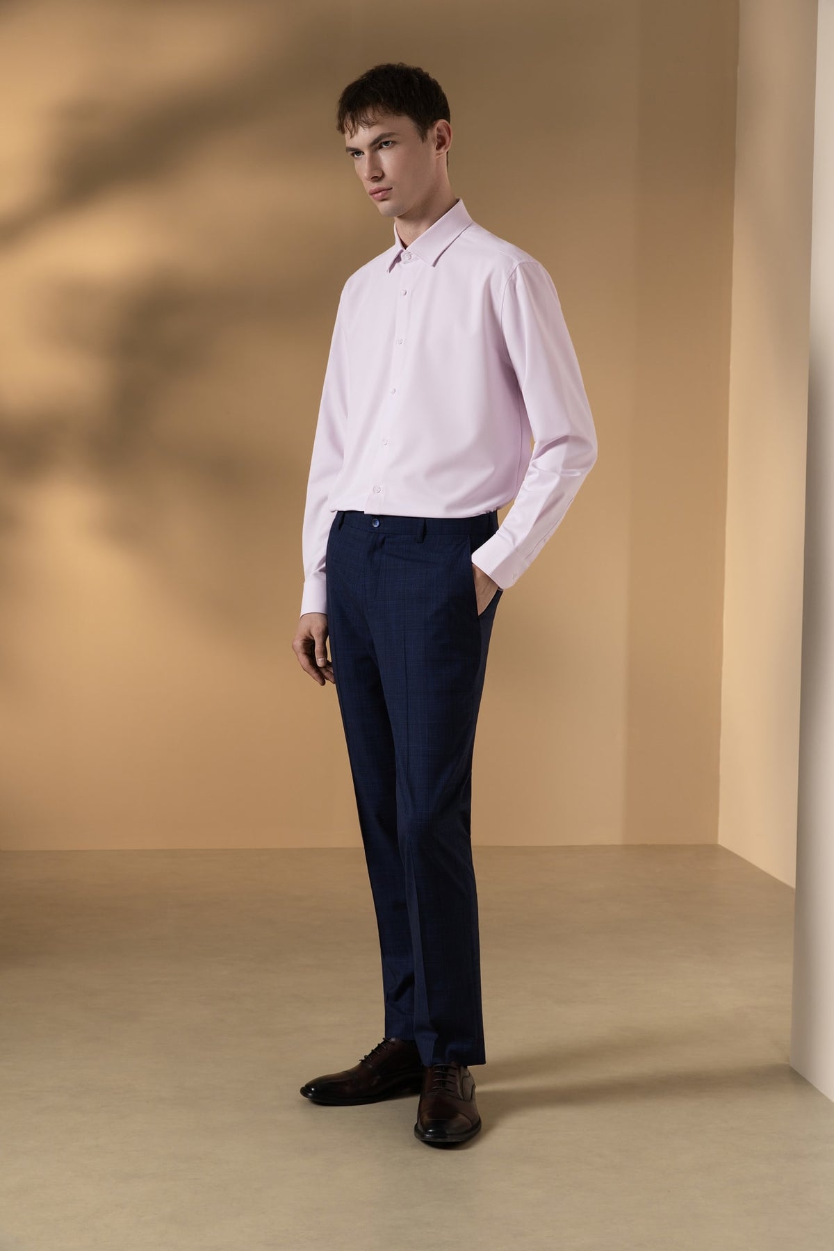 Non-Iron Dry Stretch Herringbone Smart Fit Long Sleeve Shirt