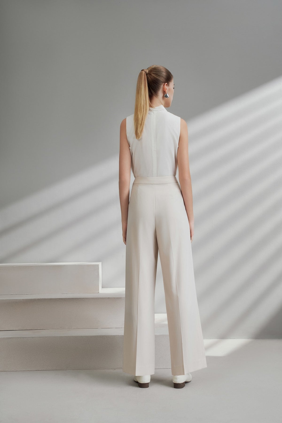 G2000 Blouses Stand Collar Blouse With Detachable Tie