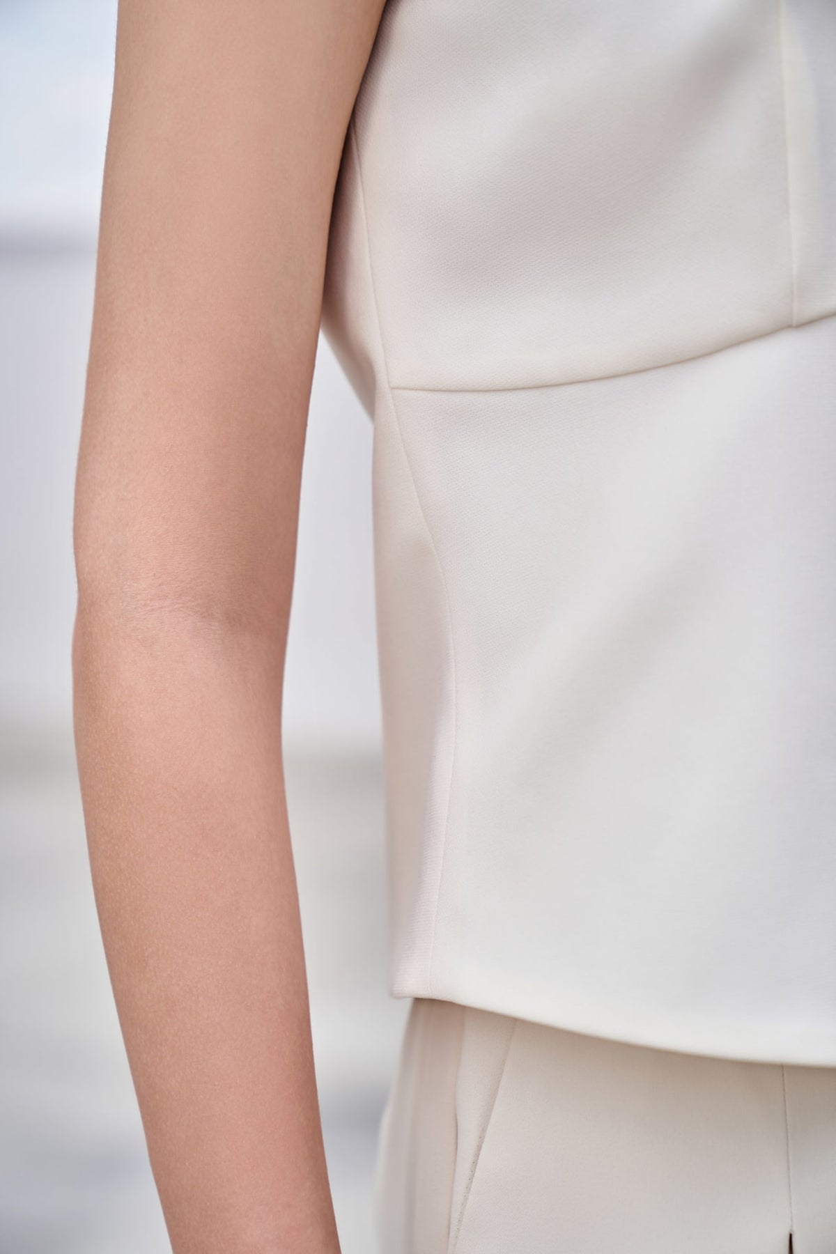 G2000 - Blouses - Bow Front Sleeveless Top