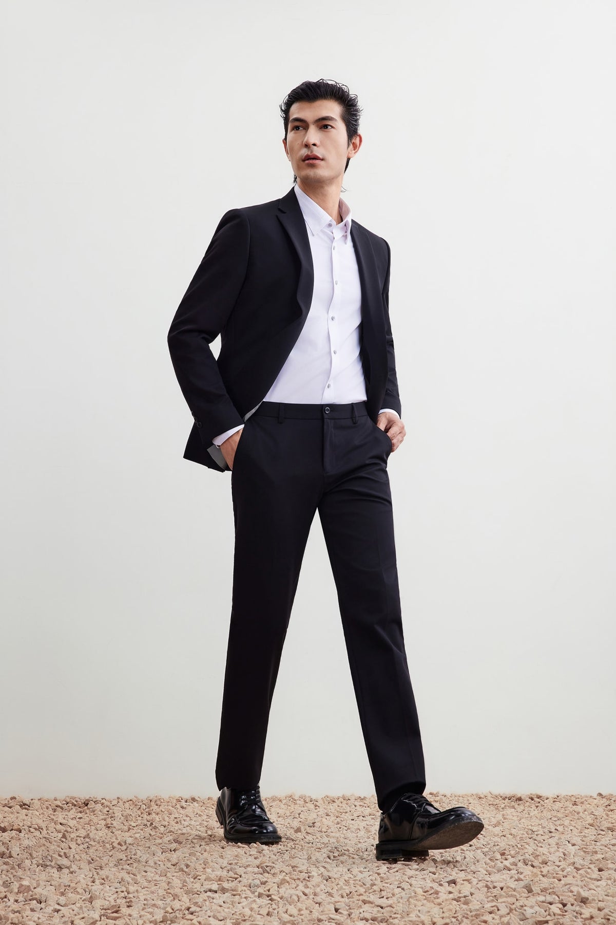 G2000 Suits Cool Touch Multi-Way Stretch Nylon Modal Silk Smart Fit Dobby Suit Blazer Black Smart