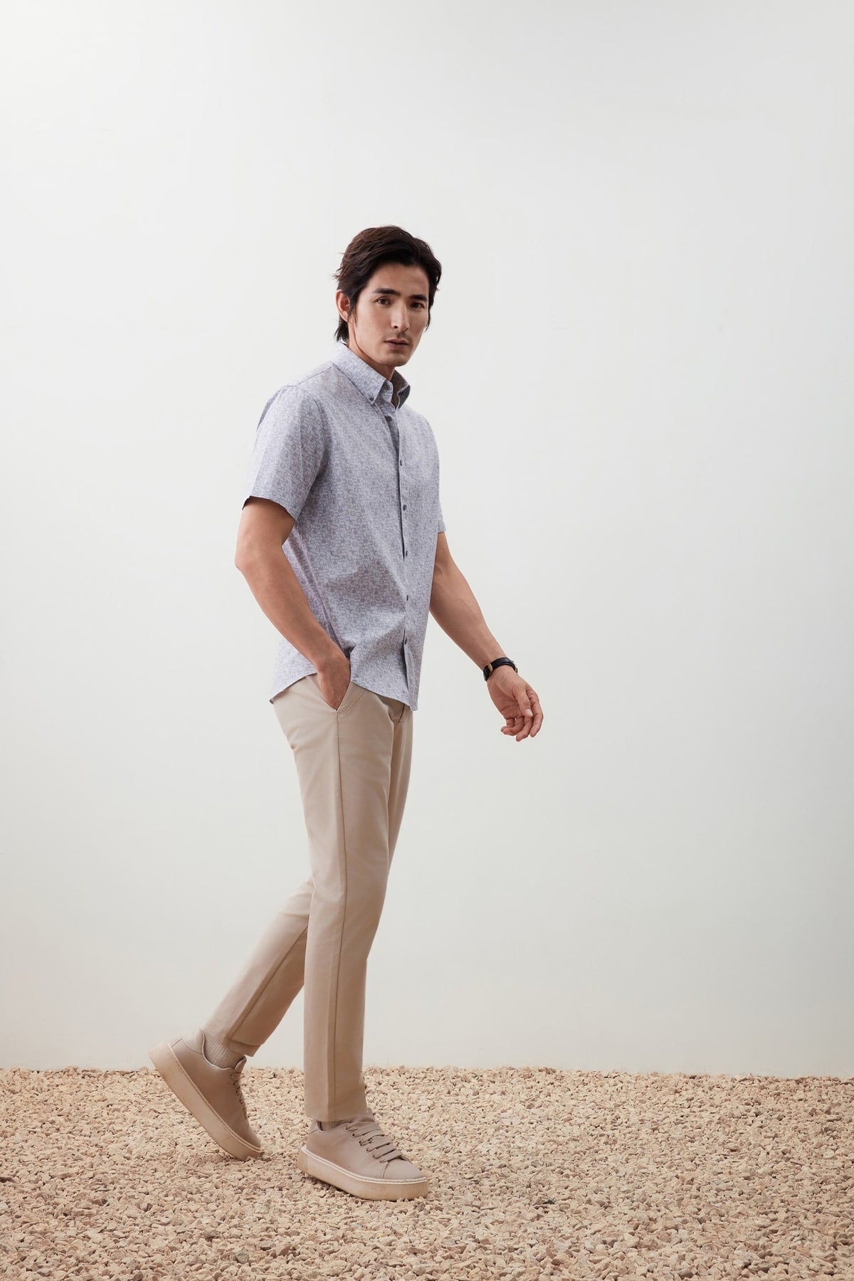 G2000 - Shirts - Wrinkle-Free Horseshoe Digital Print Comfort Fit Twill Short Sleeve Casual Shirt