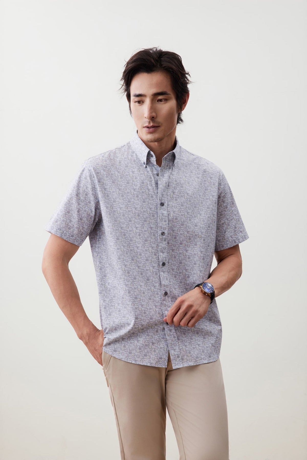 G2000 - Shirts - Wrinkle-Free Horseshoe Digital Print Comfort Fit Twill Short Sleeve Casual Shirt