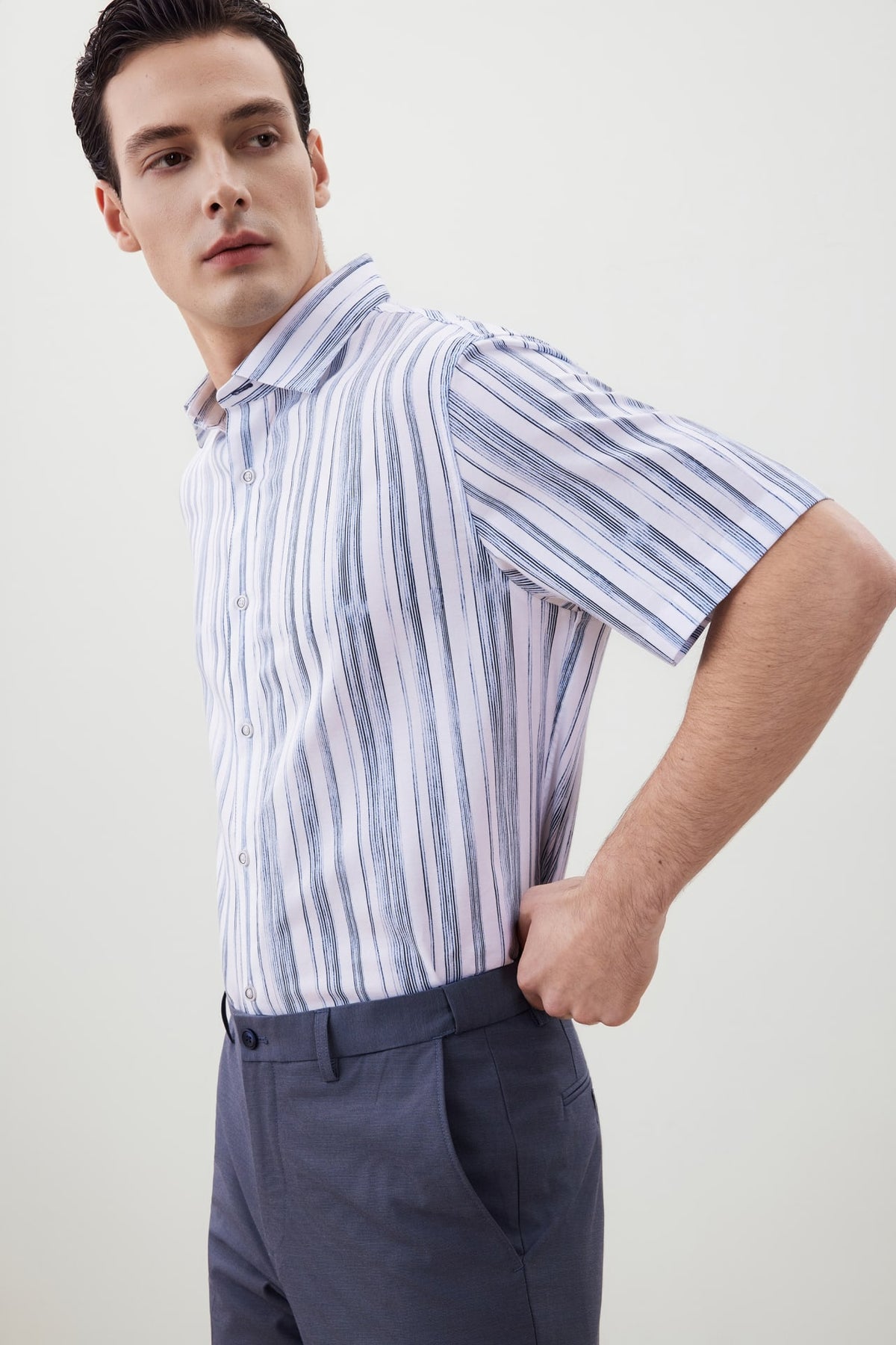 G2000 Shirts Wrinkle-Free Stripe Digital Print Comfort Fit Oxford Short Sleeve Casual Shirt