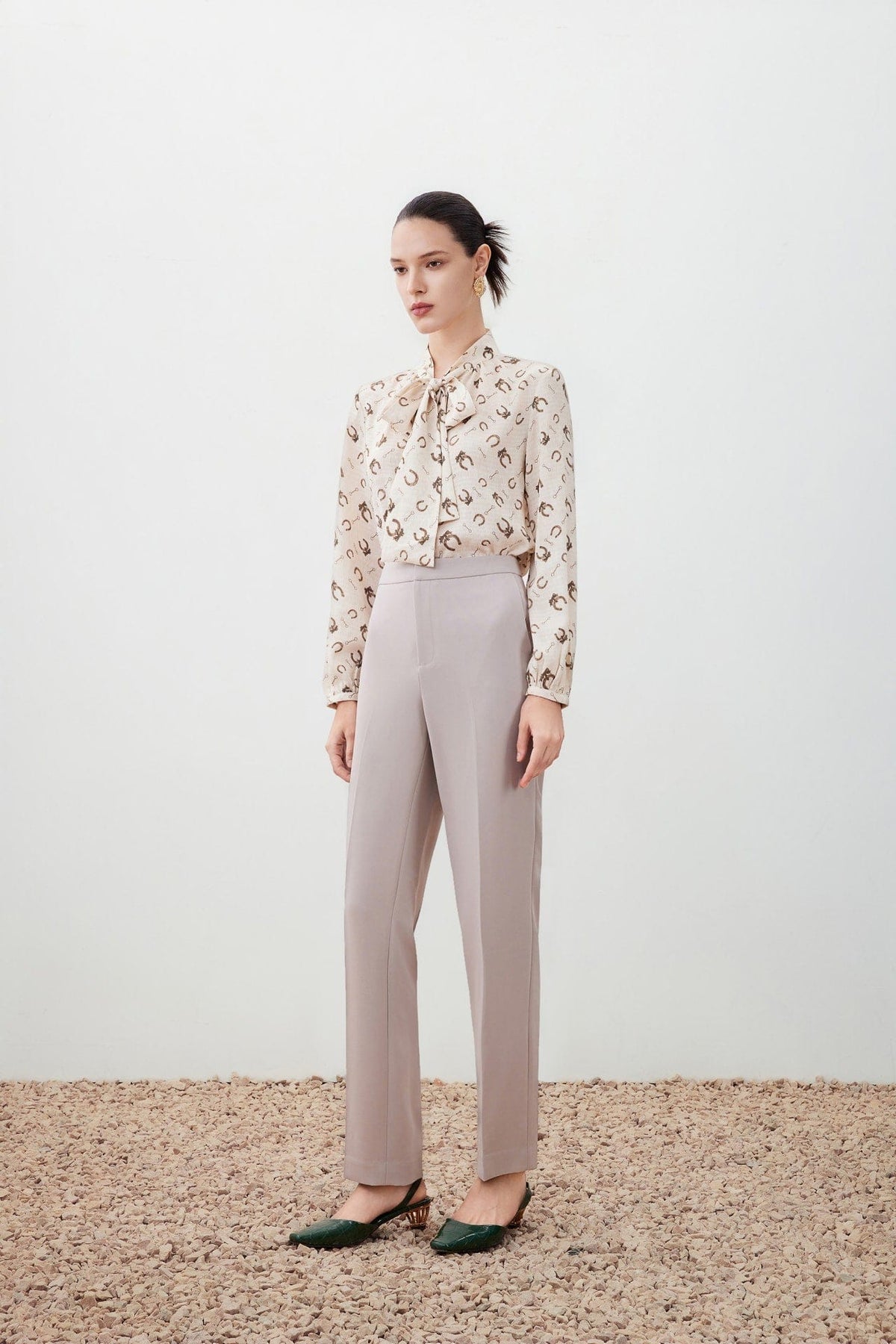 G2000 Blouses Horsebit Print Pussy Bow Blouse Sandstone Regular