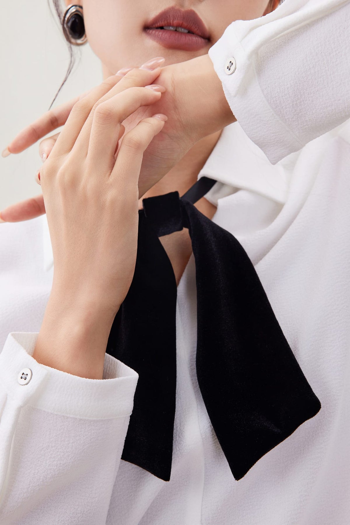G2000 - Blouses - Crepe Blouse with Chiffon Bow