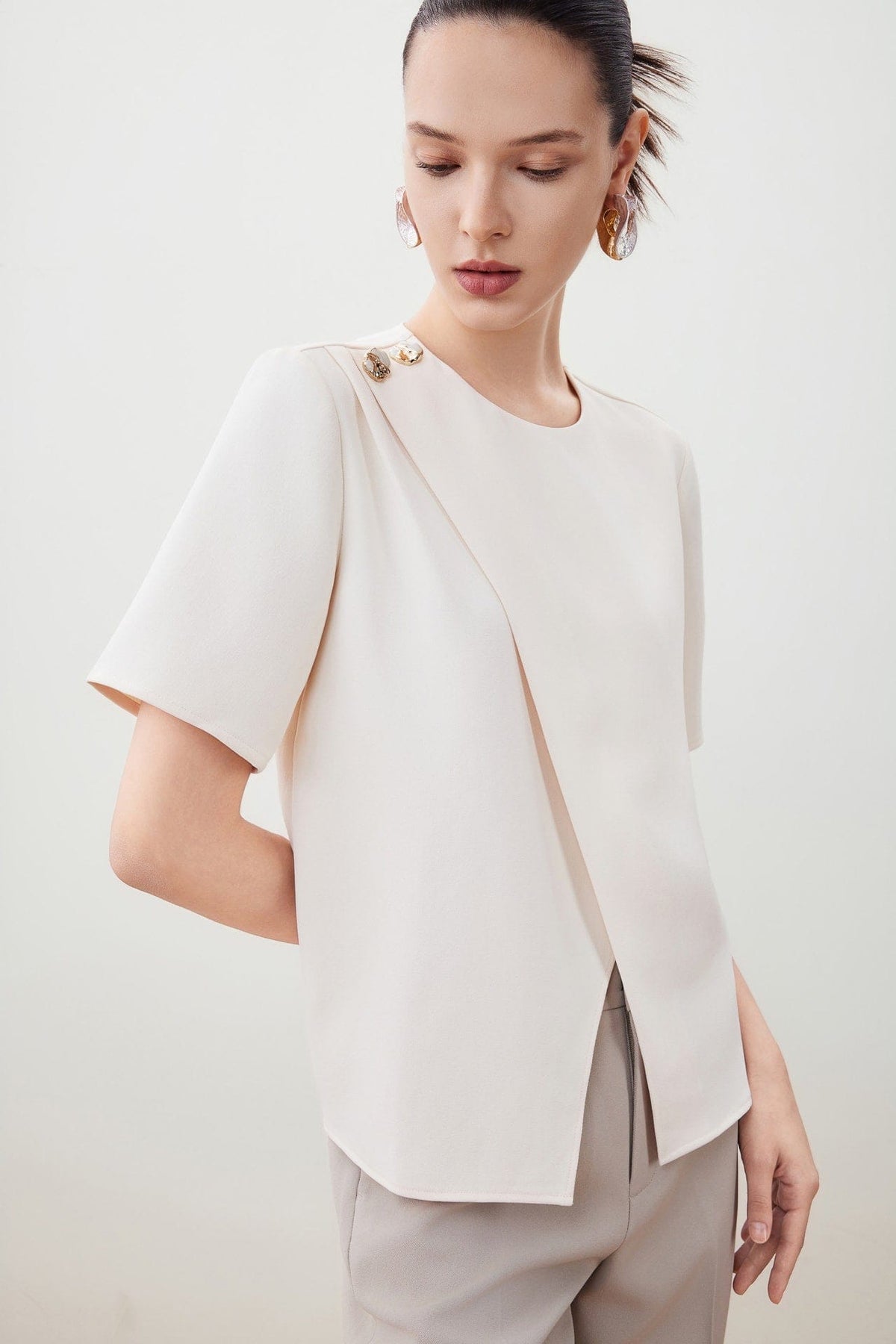 G2000 Blouses Anti UV and Anti See Through Overlayer Detail Top with Deco Buttons