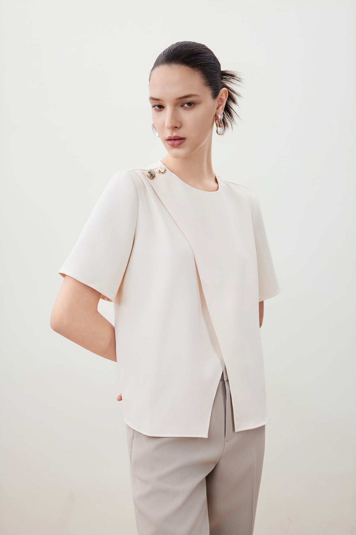 G2000 Blouses Anti UV and Anti See Through Overlayer Detail Top with Deco Buttons