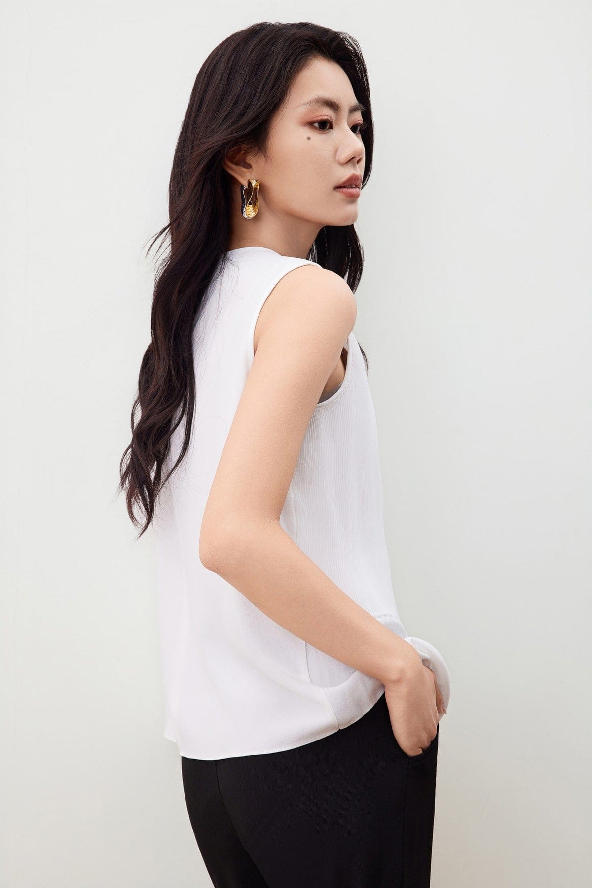 G2000 - Blouses - Sleeveless Gradient Pleat Puff Shoulder Blouse