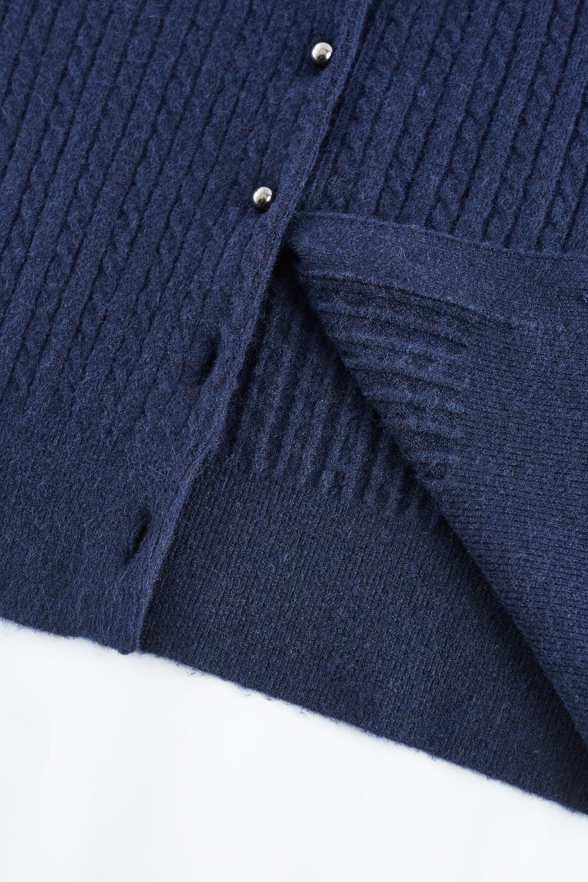 G2000 - Cardigans - Cable Cropped Cardigan