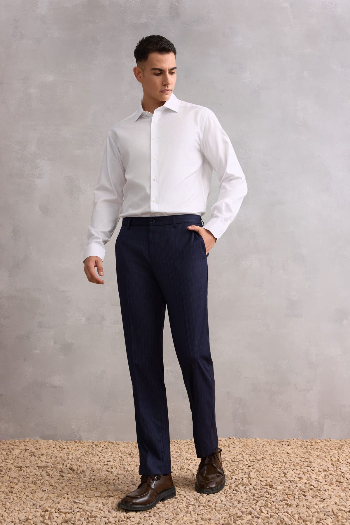 G2000 Shirts Non-Iron Premium Cotton Smart Fit Dobby Twill Shirt with Design Detail White Smart