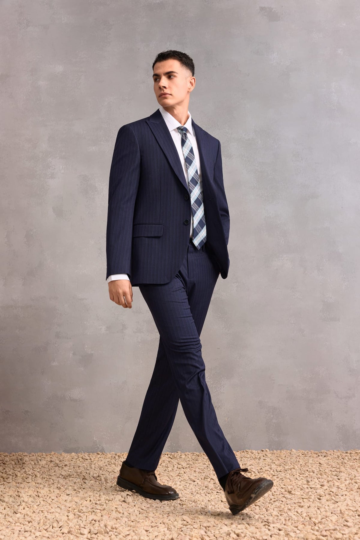 G2000 - Shirts - Non-Iron Premium Cotton Smart Fit Dobby Twill Shirt with Design Detail