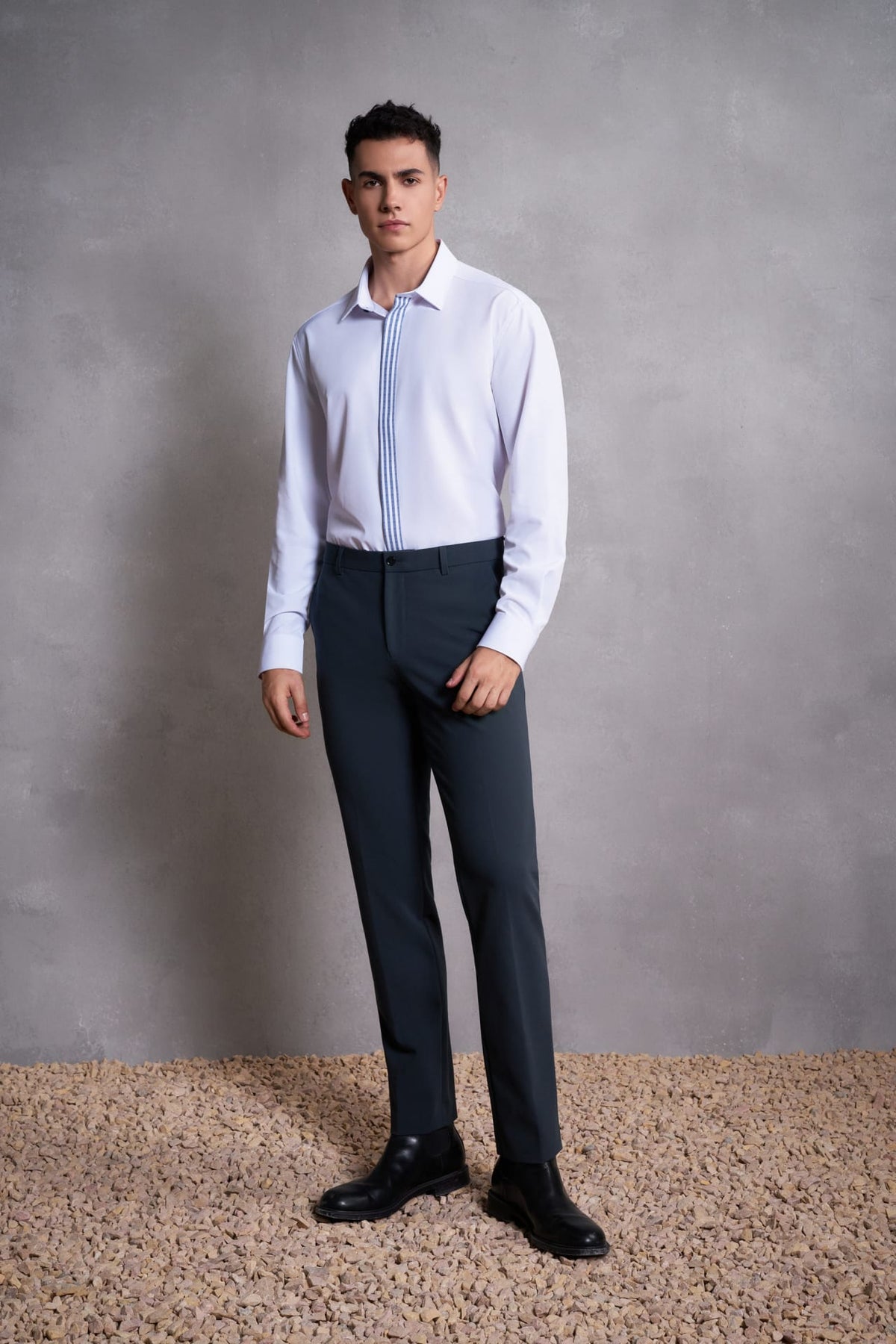 G2000 Shirts Non-Iron Dry Stretch Smart Fit Poplin Shirt with Design Detail