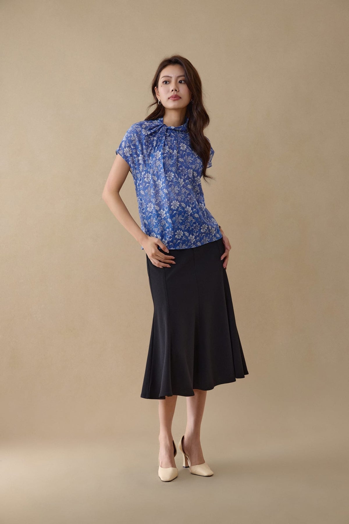 G2000 - Blouses - Tie-Neck Floral Print Blouse
