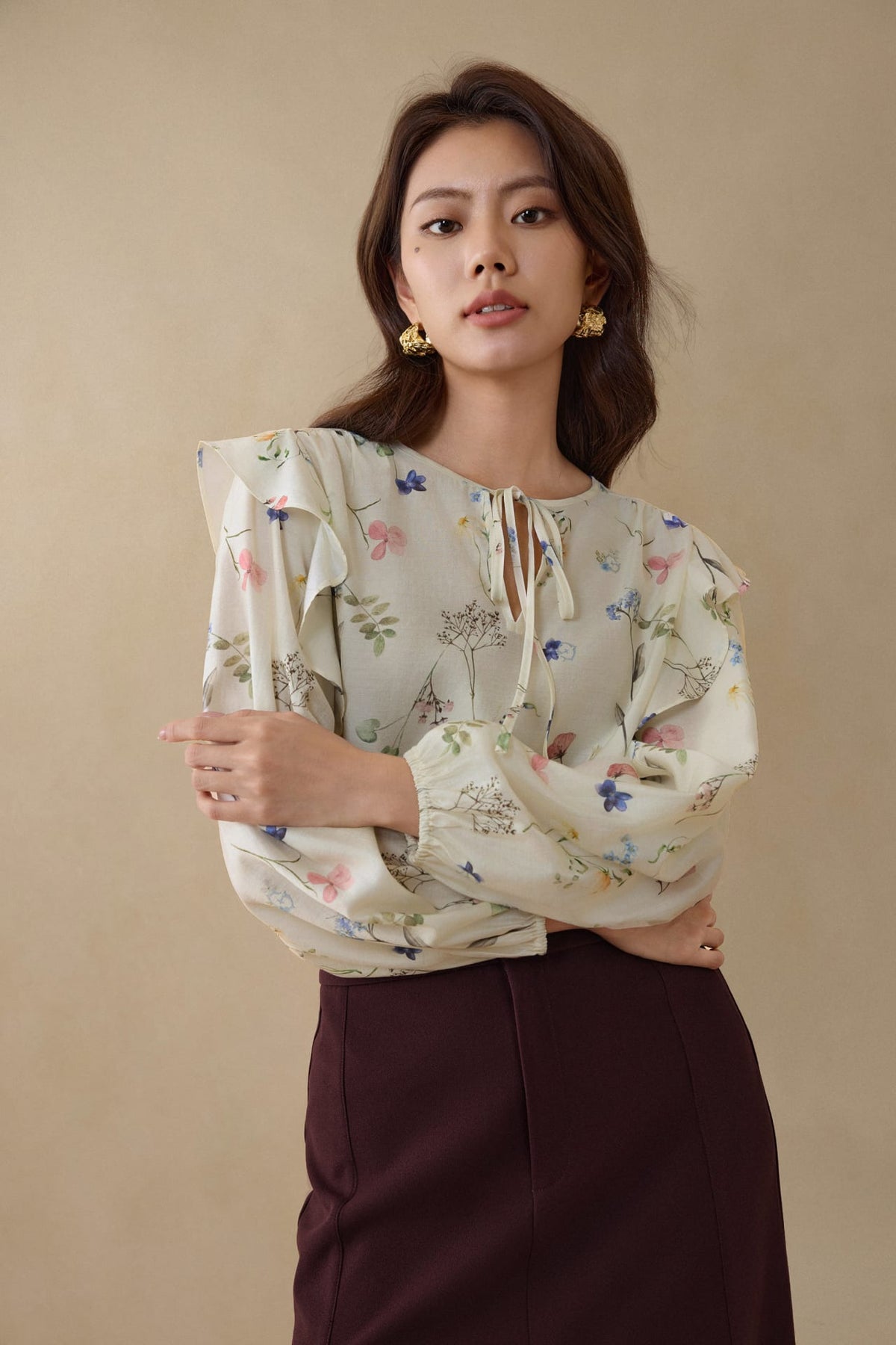 G2000 Blouses Flounce-Trimmed Printed Blouse Sandstone Relaxed