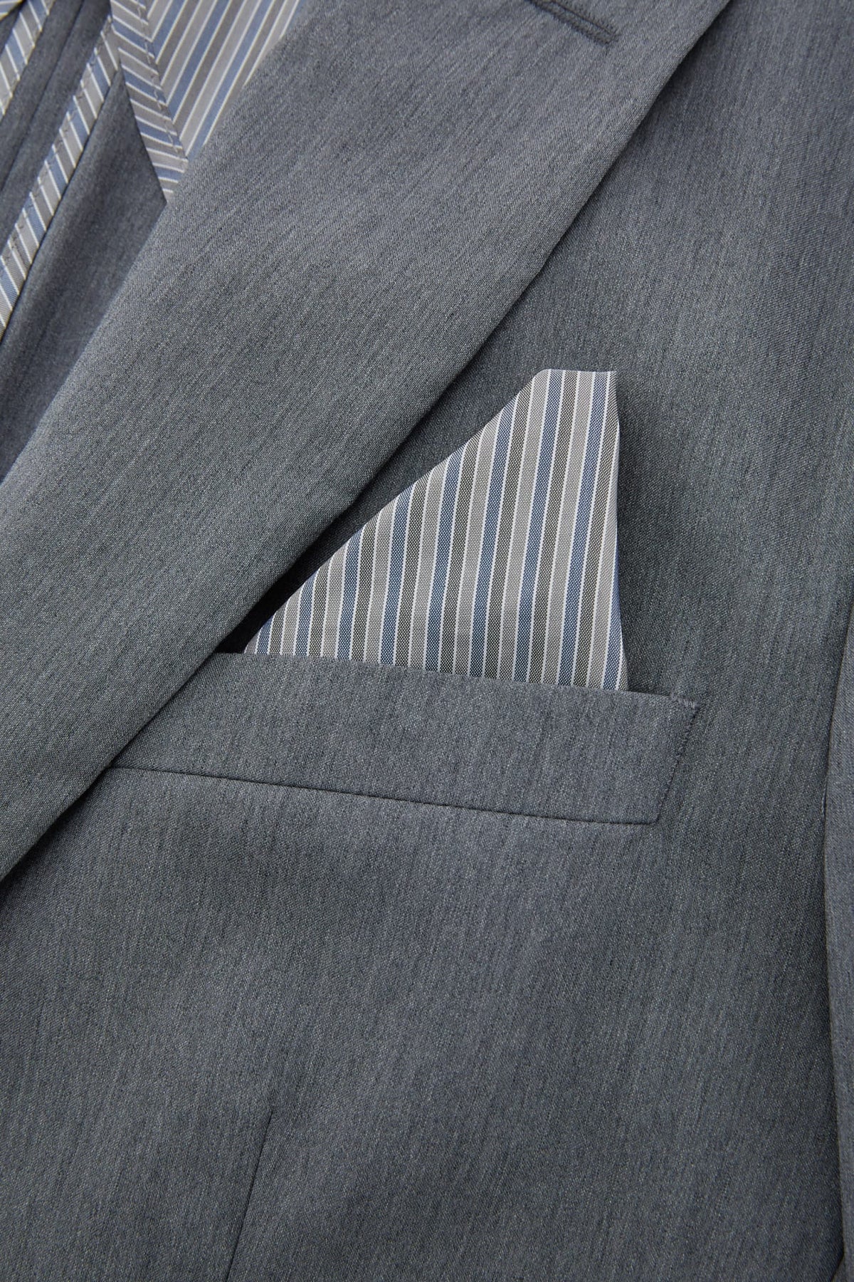 G2000 - Suits - Wool Blend Plain Weave Smart Fit Suit Blazer