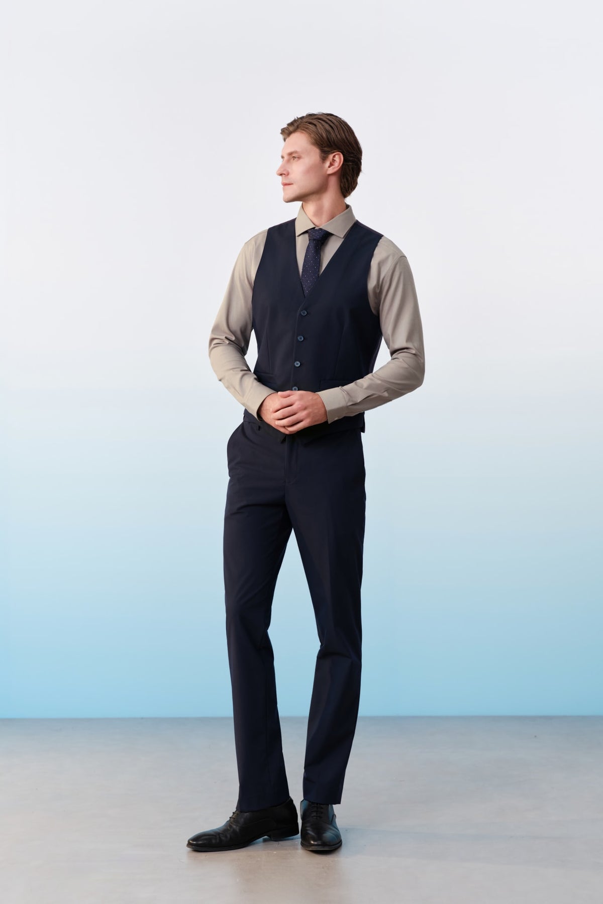 G2000 Pants Multi-Way Stretch Cool Touch Plain Weave Slim Fit Suit Pants