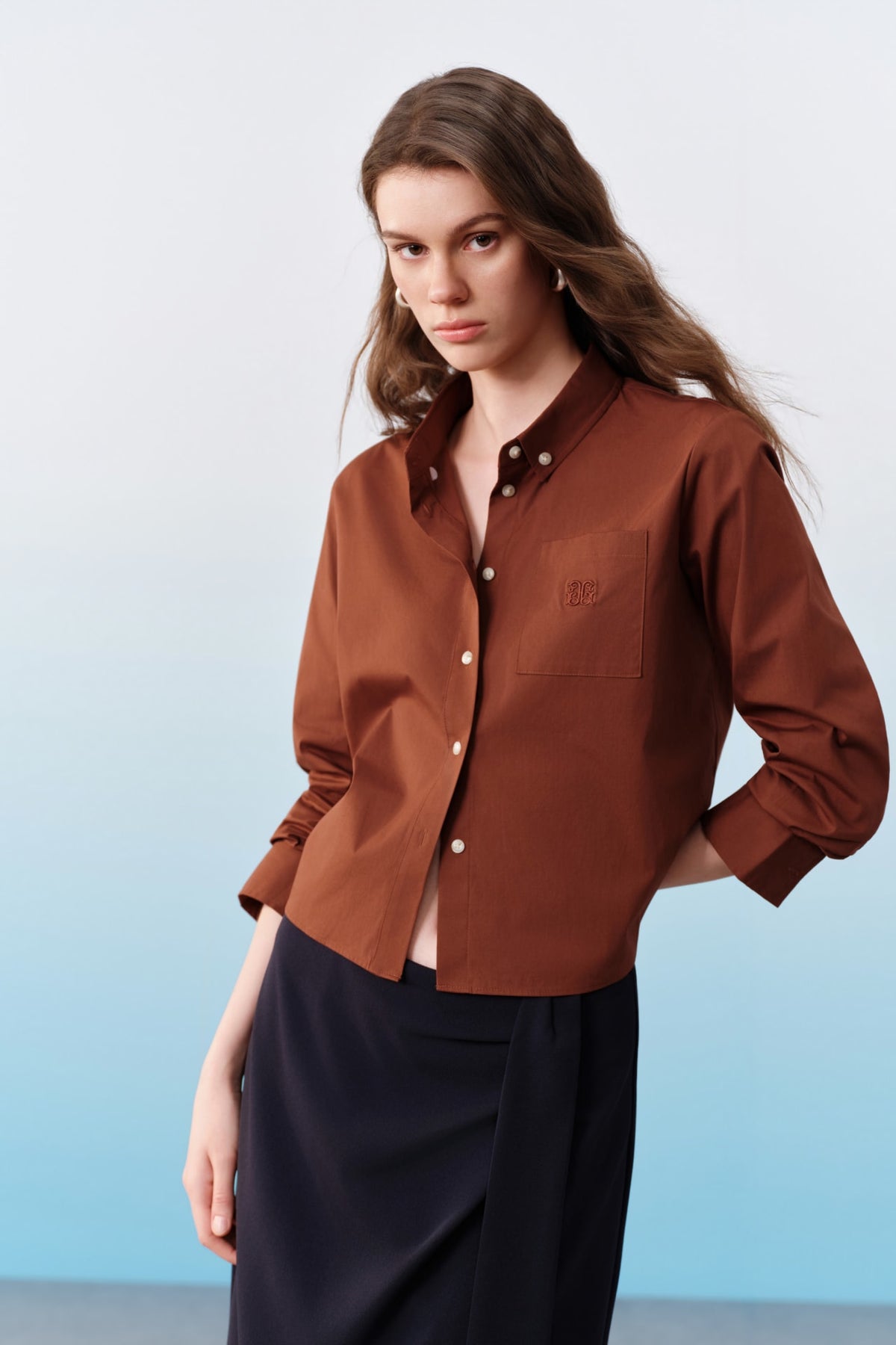 G2000 Shirts Alphabet Embroidered Cropped Relax Fit Casual Shirt
