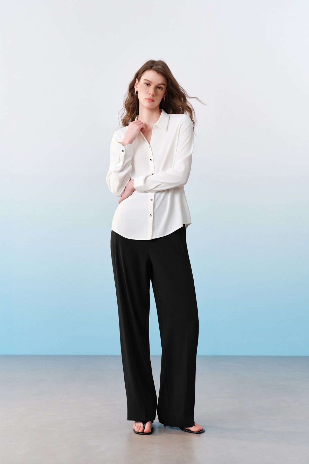 G2000 Blouses Anti Uv Back Crepe Shirt Collar Regular Fit Long Sleeve Blouse With Necklace