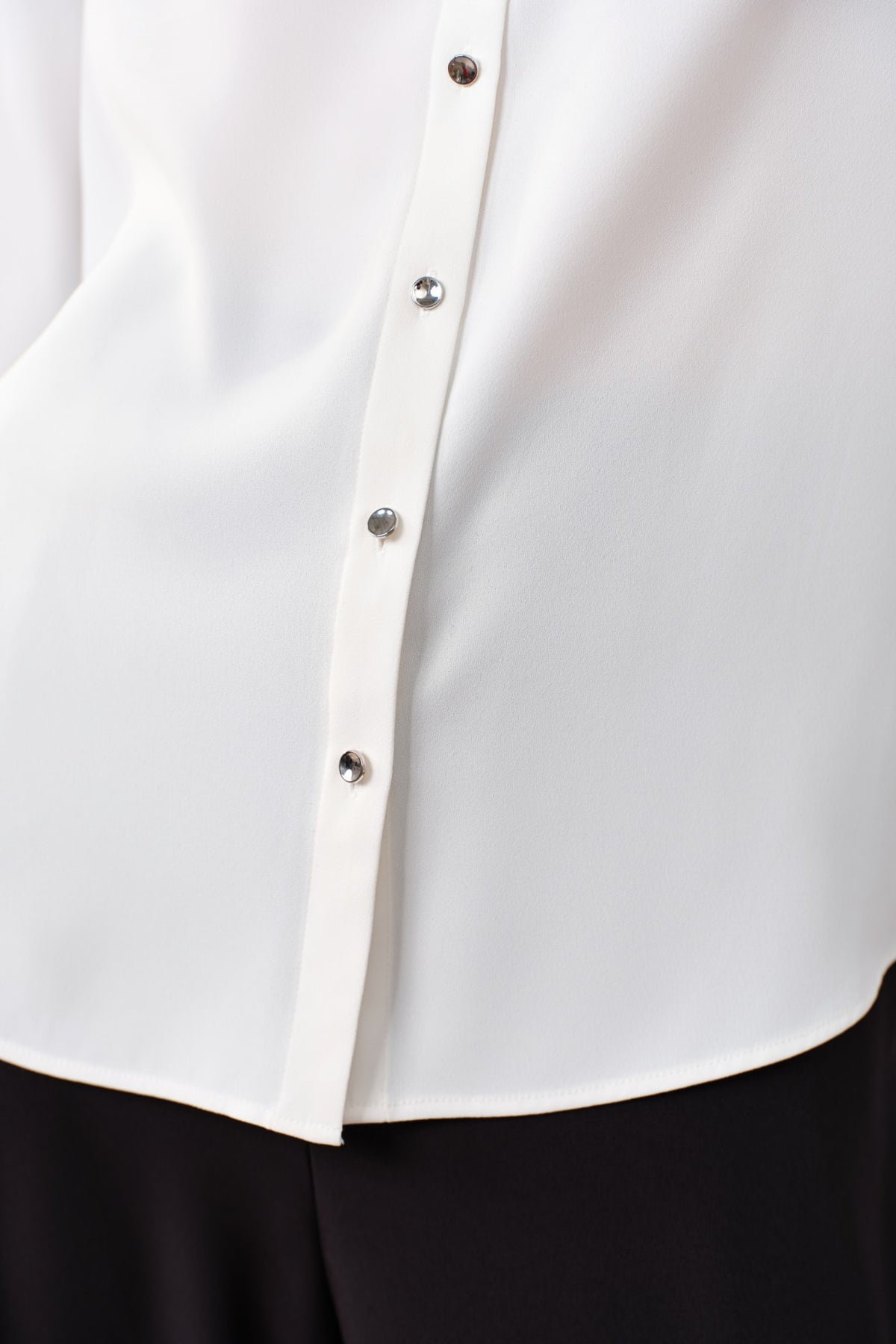 G2000 Blouses Anti Uv Back Crepe Shirt Collar Regular Fit Long Sleeve Blouse With Necklace