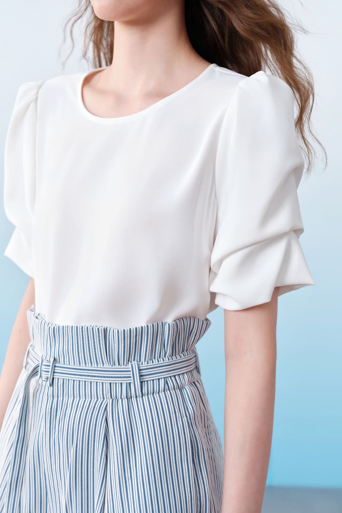 G2000 Blouses Anti UV Back Crepe Regular Fit Round Neck Ruched Short Sleeve Shirt
