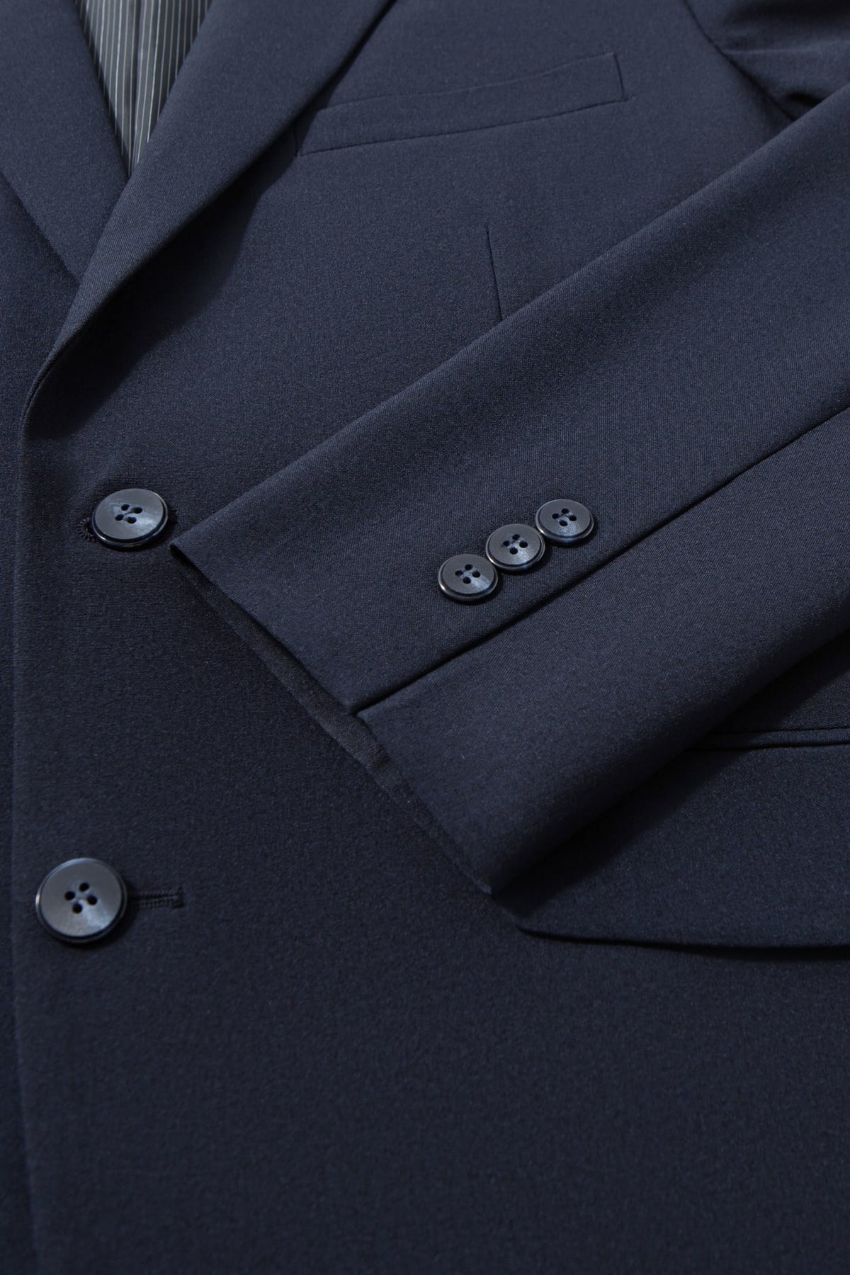 Three Proof Finish Plain Weave Smart Fit Suit Blazer