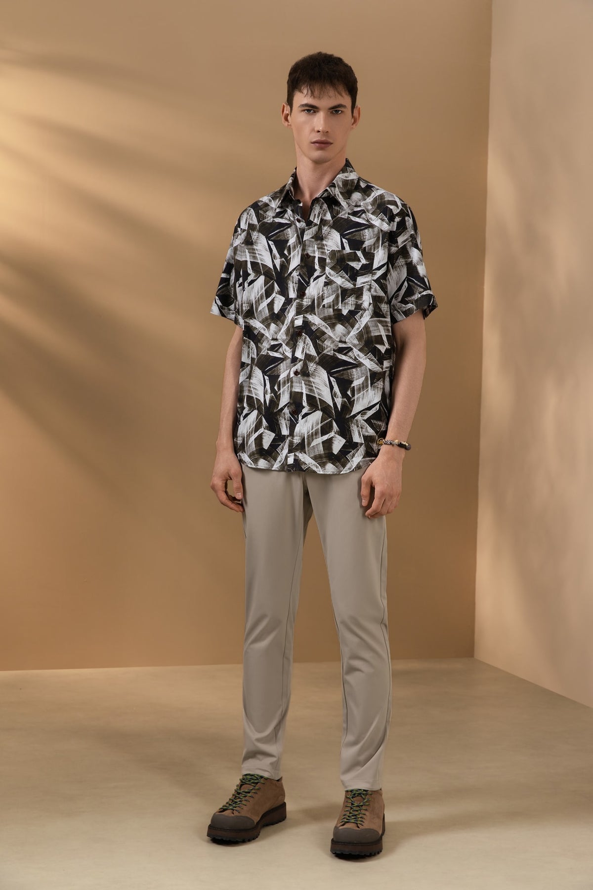 Non-Iron Pure Cotton Geometric Leaves Print Relax Fit Short Sleeve Casual Shirt