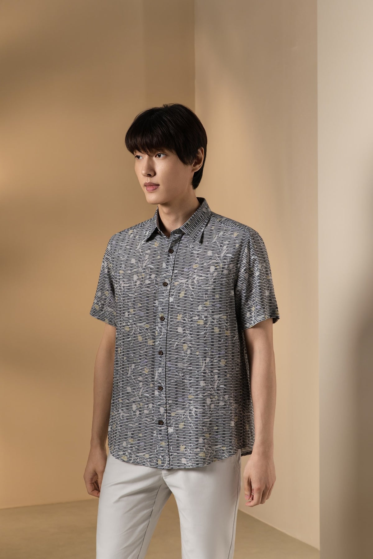 Chenille Stripe Texture Comfort Fit Short Sleeve Casual Shirt