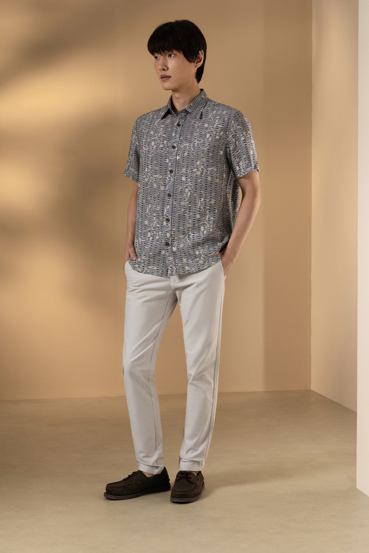 Chenille Stripe Texture Comfort Fit Short Sleeve Casual Shirt