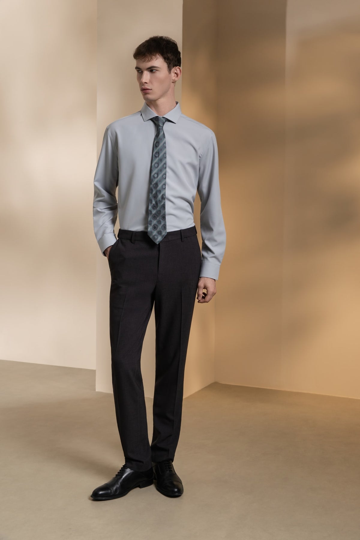 Anti-Bacterial Nylon Blend Texture Slim Fit Suit Pants
