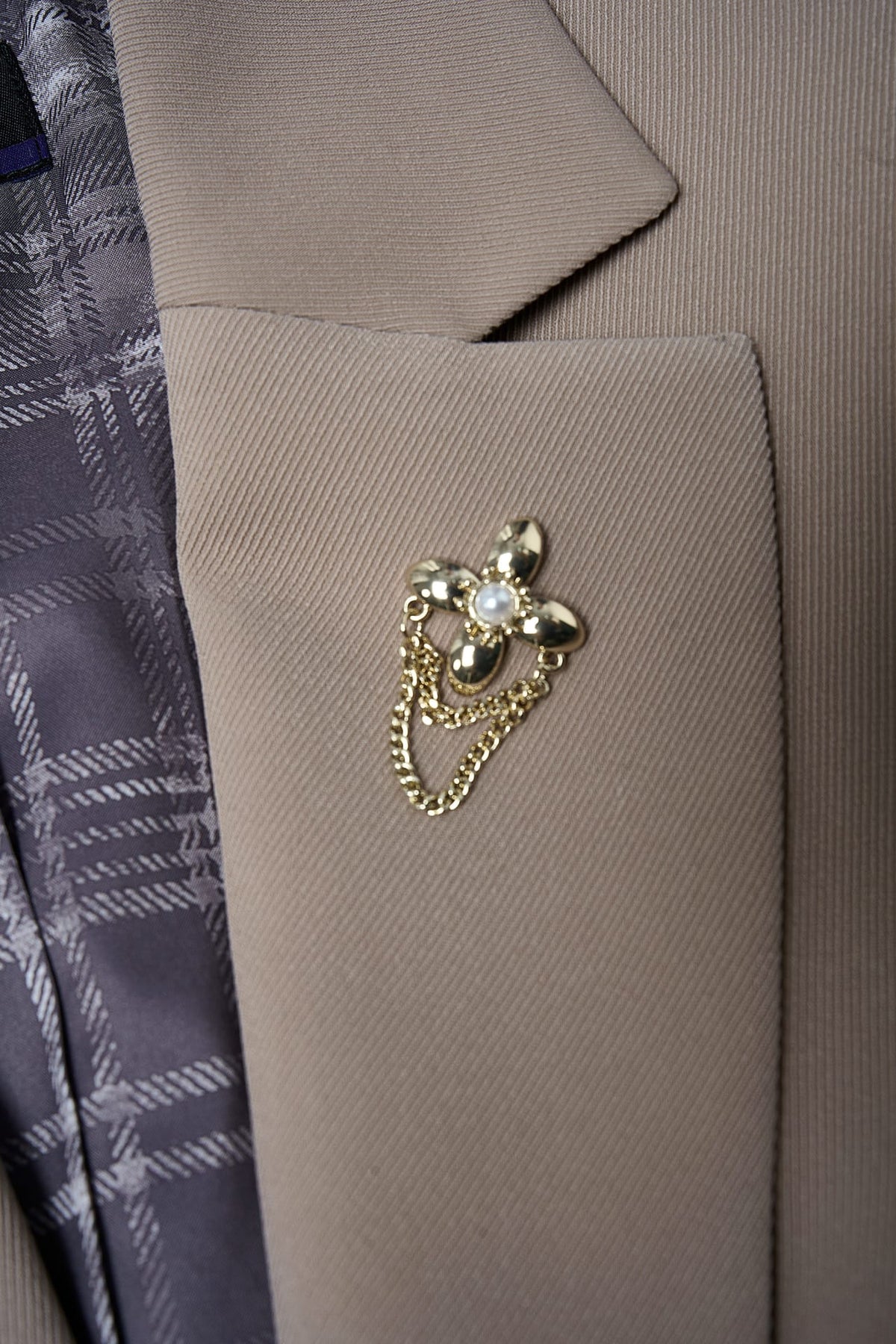 Poly Cavalry Twill Slim Fit Suit Blazer with Detachable Brooch
