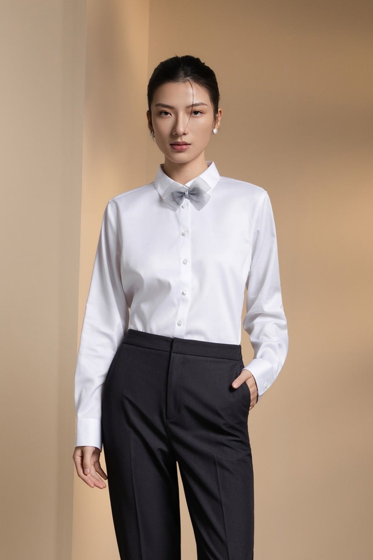 Non-Iron Stretch Solid Fine Twill Comfort Fit Long Sleeve Shirt with Detachable Bow Tie